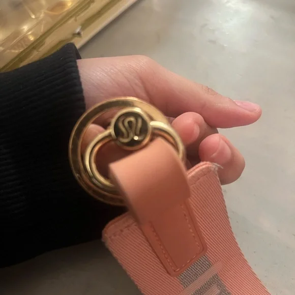 Lululemon Athletica Soft Pink Key Holder - Picture 3 of 3